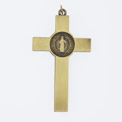 Krzyż metalowy z medalem Św.Benedykta złoty 7 cm